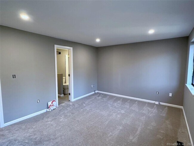 Building Photo - 26 Conestoga Way