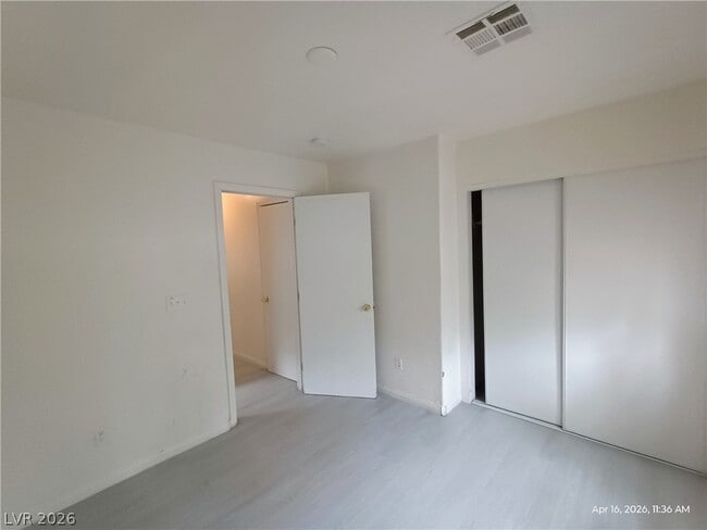 Building Photo - 5195 Shreve Ave