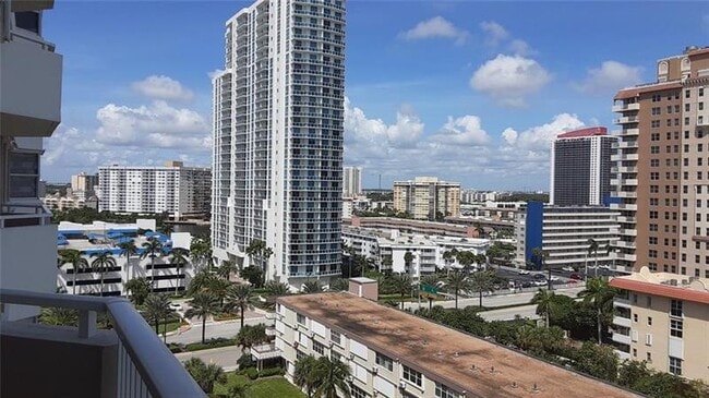 Building Photo - 1950 S Ocean Dr