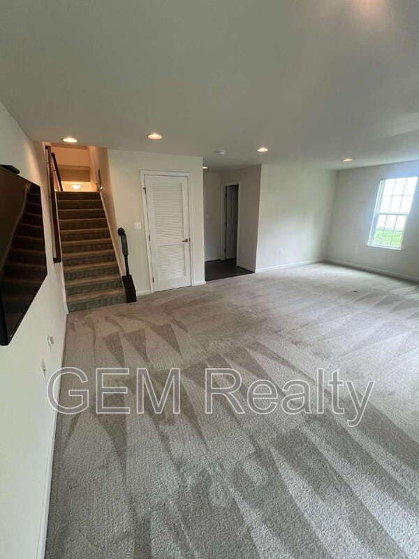 Building Photo - 1642 Dorothy Ln