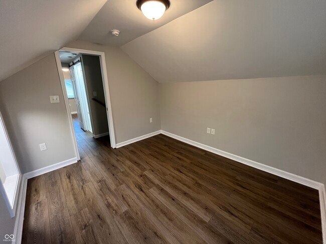 Building Photo - 611 N Waldemere Ave