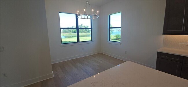Building Photo - 2625 Waterfront Cir