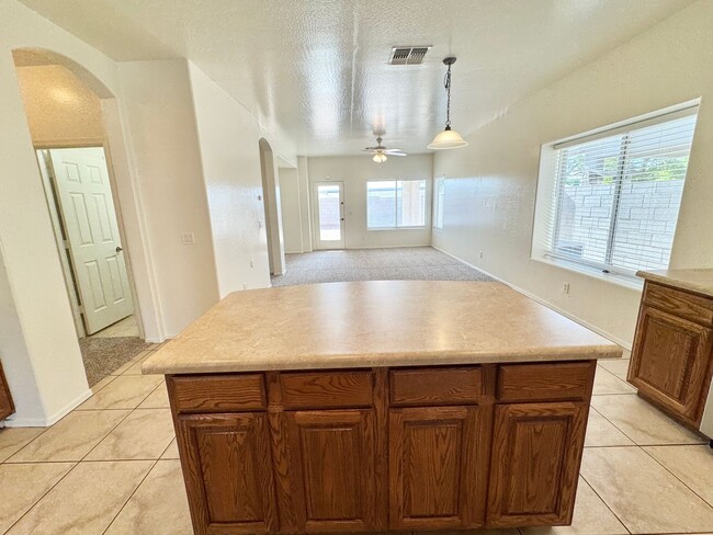 Building Photo - 314 S 117th Dr