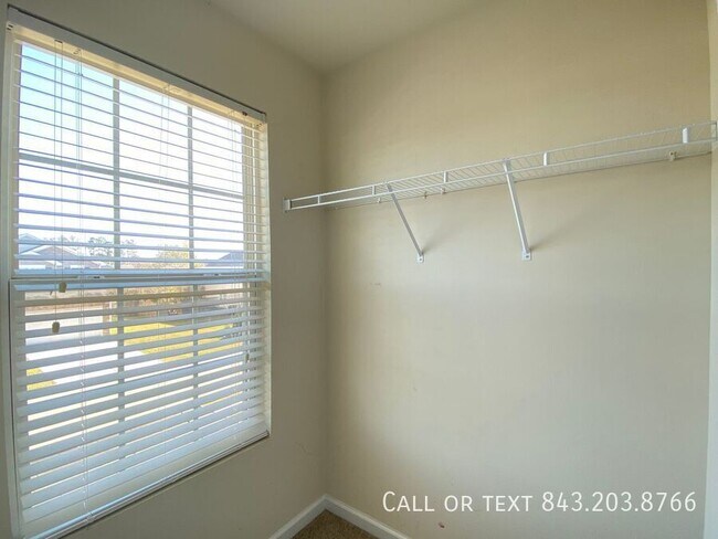 Building Photo - 609 Abingdon Ln