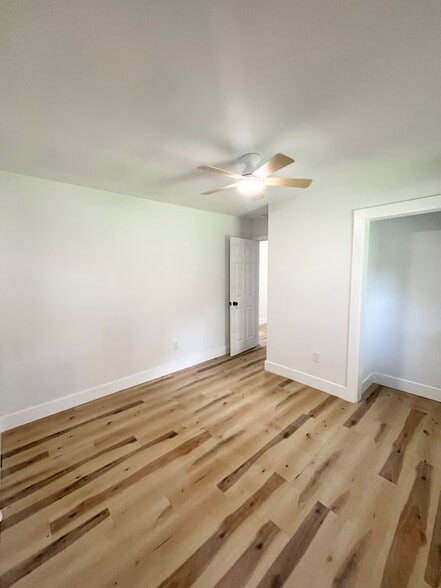 Building Photo - 3741 Elmwood Ave