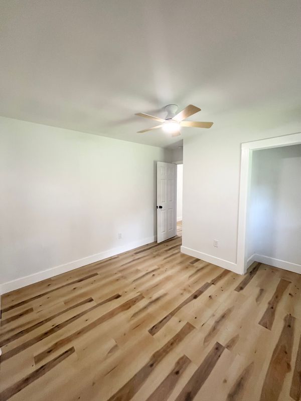 Building Photo - 3741 Elmwood Ave