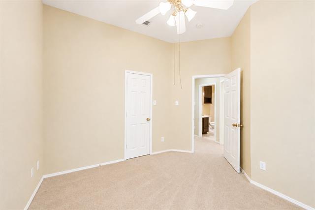 Building Photo - 10701 Nashville Dr