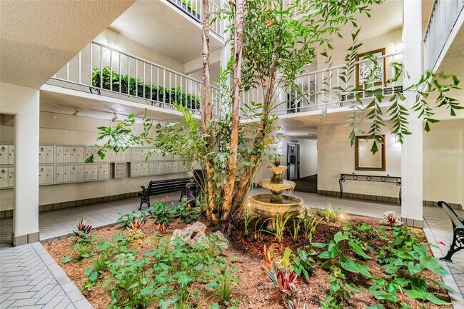 Building Photo - 3325 Bayshore Blvd