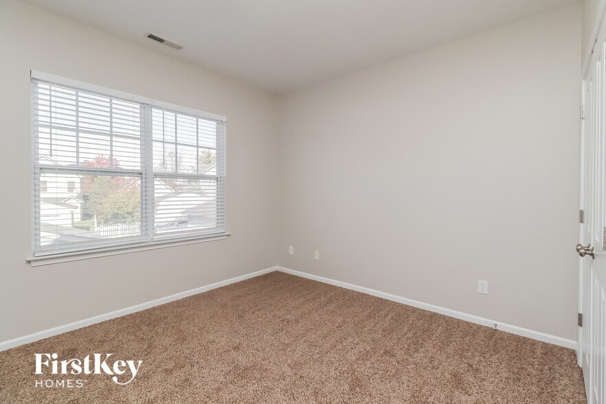 Building Photo - 13828 Connell Green Dr