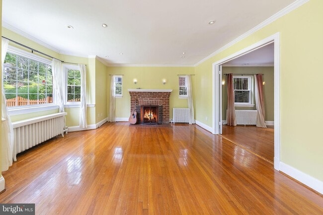 Building Photo - 2804 McKinley St NW
