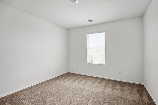 Building Photo - 1028 Genade Trl