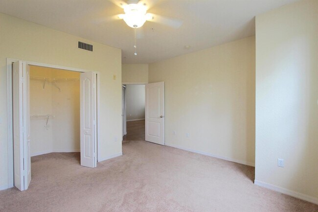 Building Photo - 11014 Legacy Dr