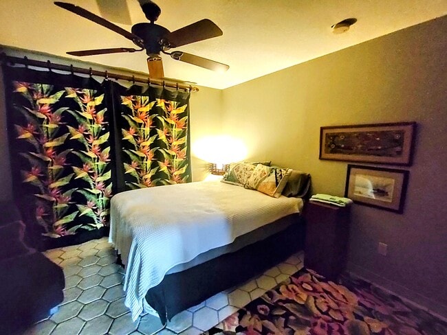 Building Photo - 1300 Seaway Dr