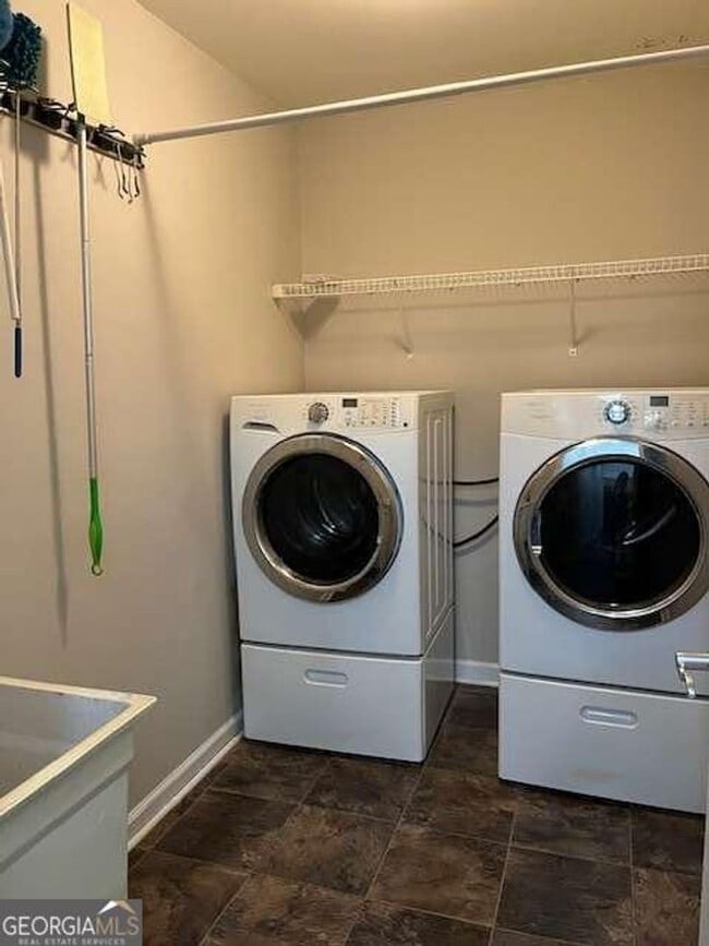 Building Photo - Large 2bd/2ba Ranch in Villas at Gingercake (55+ Community)
