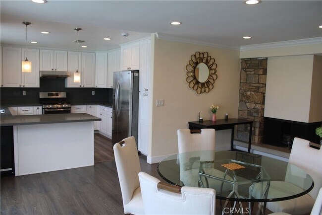 Building Photo - 761 W Country Hills Dr