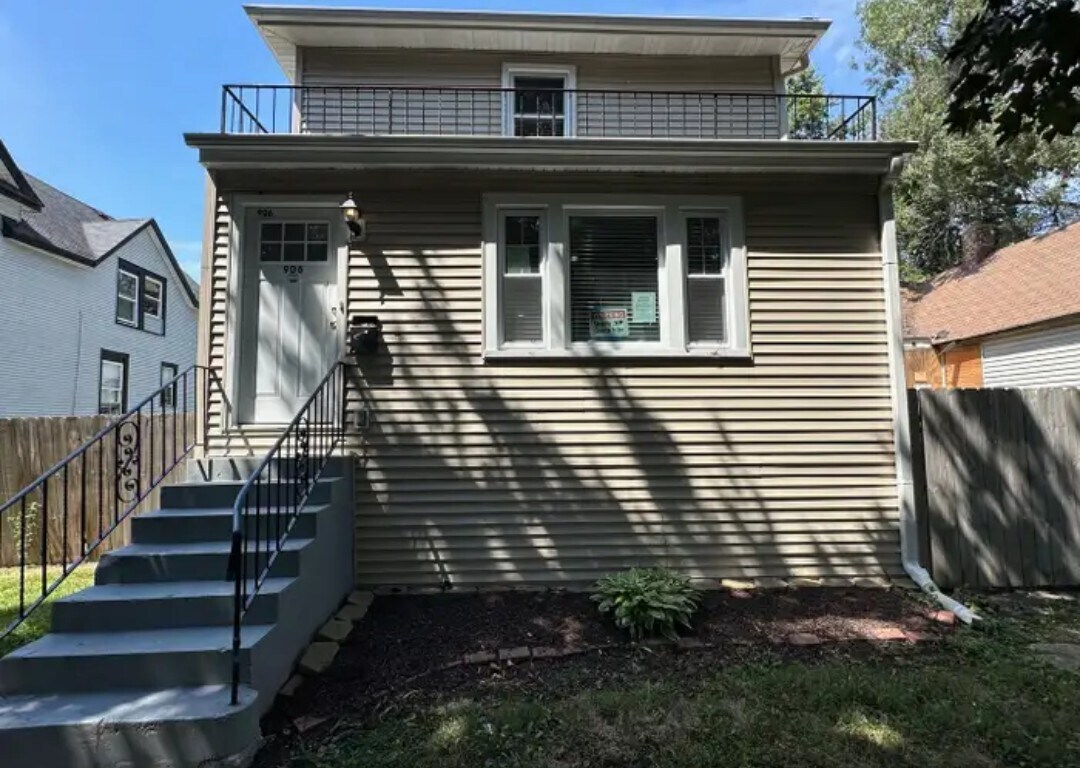 Building Photo - 149 S 14th Ave