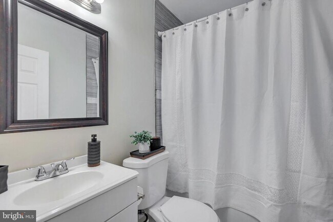 Building Photo - 504 Capitol Heights Blvd