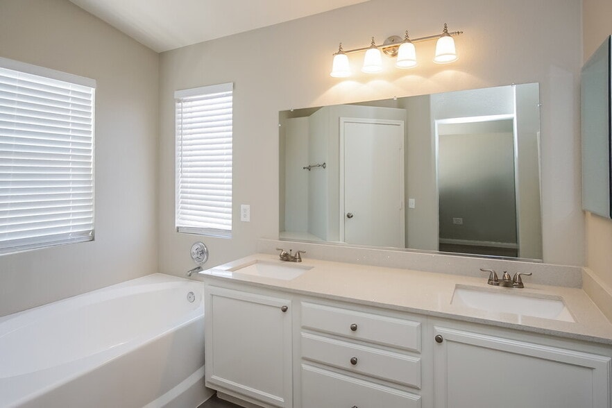 Building Photo - 908 Ashurst Ct