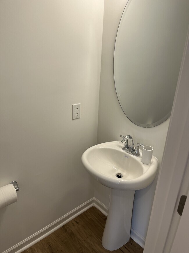 Building Photo - 230 1st St