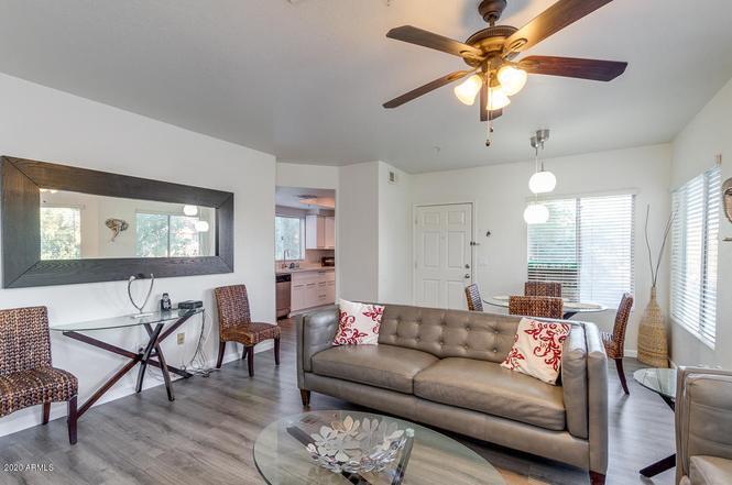 Spacious Living Room - 1825 W Ray Rd