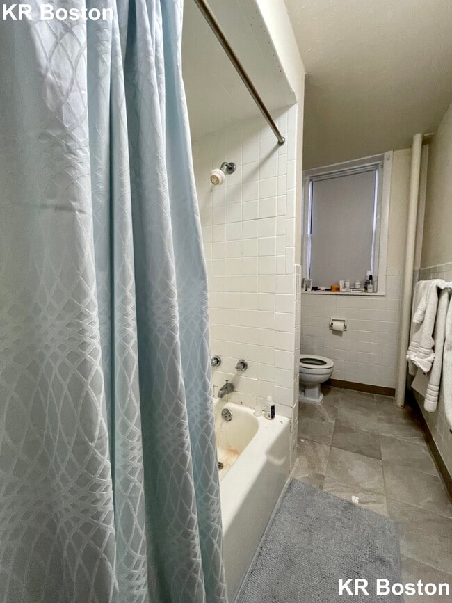 Building Photo - 1139 Commonwealth Ave