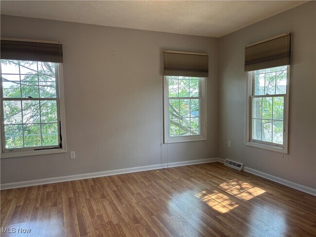Building Photo - 8222 Chester Pkwy