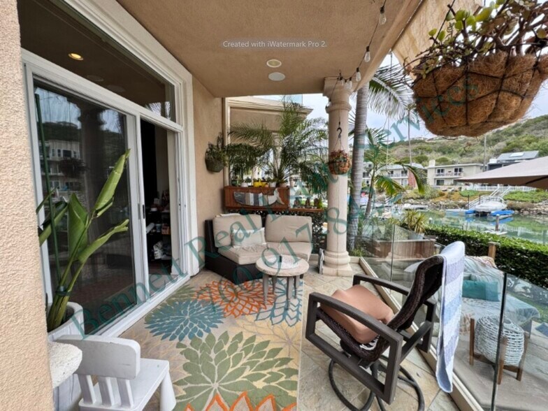 Building Photo - 4527 Cove Dr