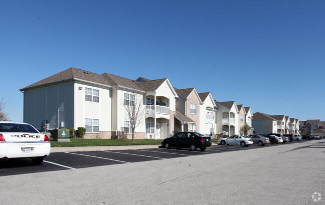 Primary Photo - Aberdeen Apartments at Heartland Crossing