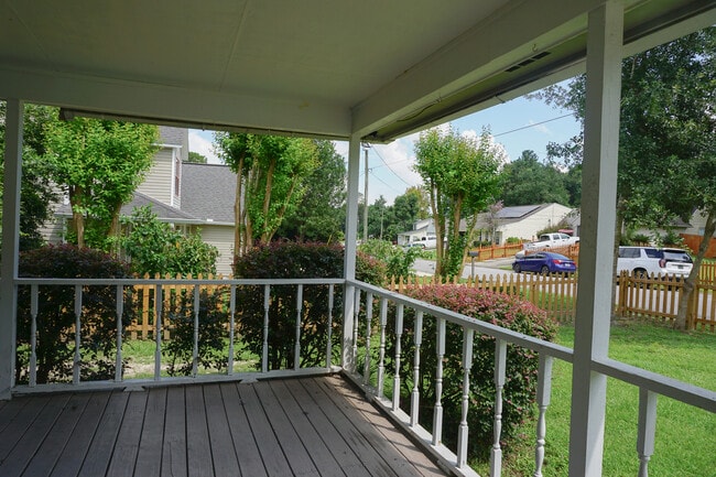 Building Photo - 111 Palmetto Dr