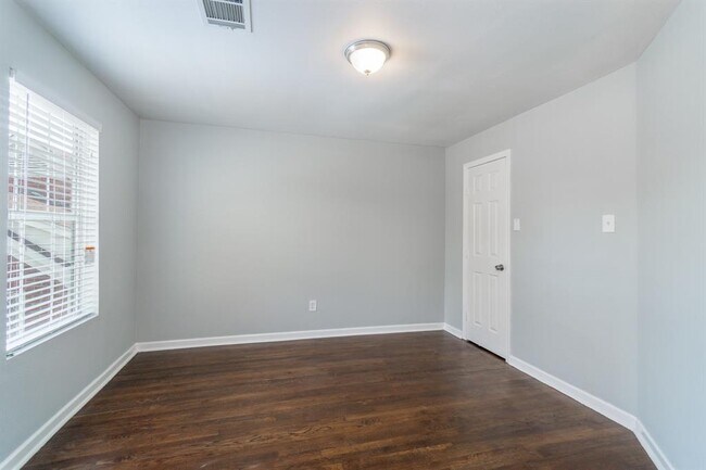 Building Photo - 5205 Irvington Blvd