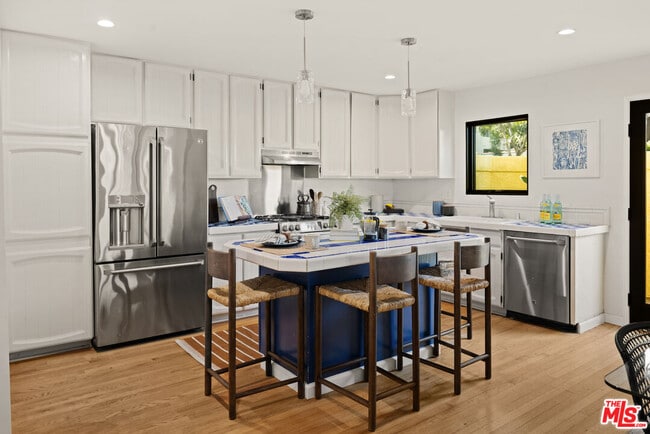 Building Photo - 2613 5th St