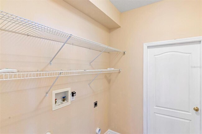 Building Photo - 1315 Loretto Cir
