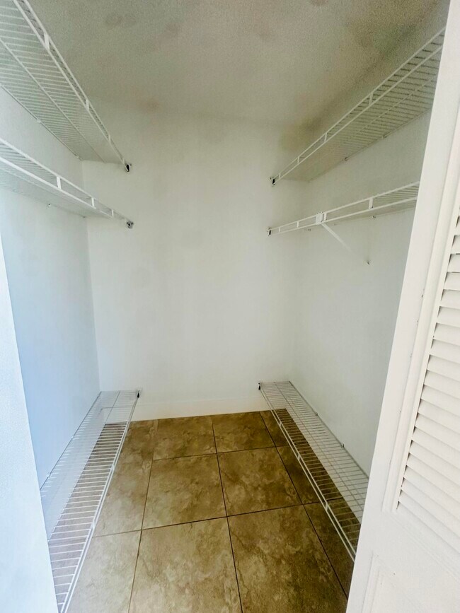 Building Photo - 4709 Sable Pine Cir