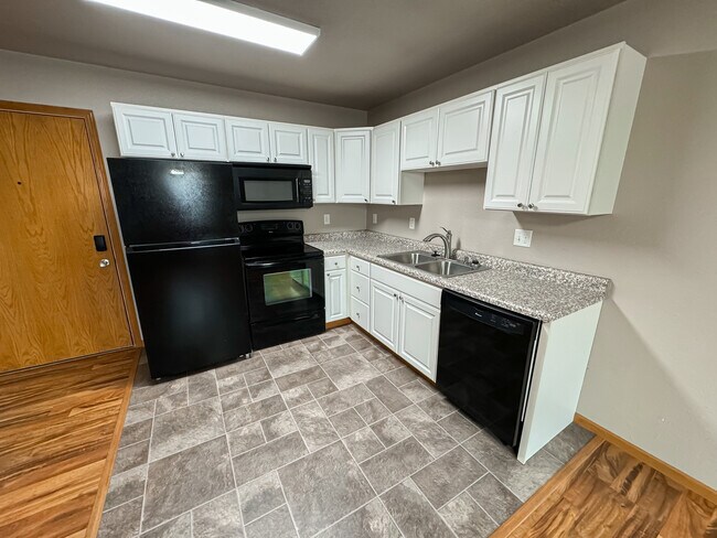 Building Photo - Theater Apartments Beulah