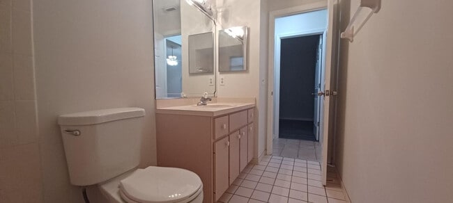 Building Photo - 150 NW Byron St