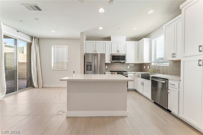 Building Photo - 11676 Golden Oriole Ave