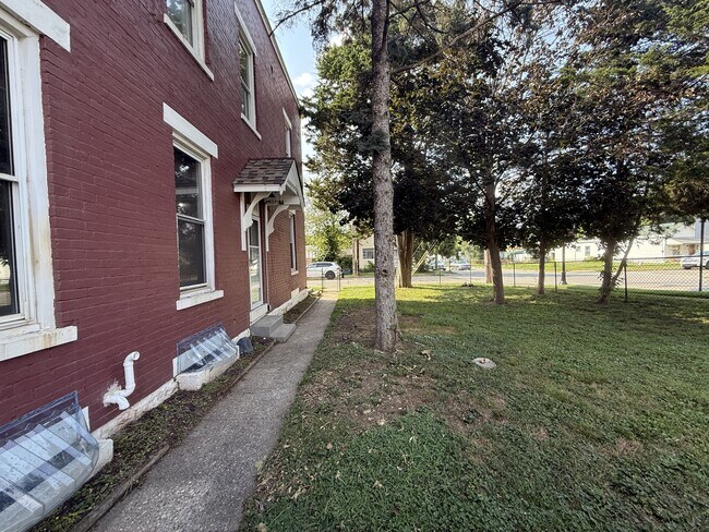Building Photo - 101 Shelby St