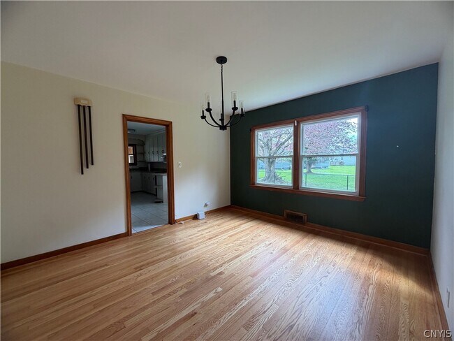 Building Photo - 50 New Hartford St