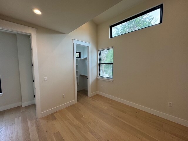 Building Photo - 1101 1/2 Fiesta St