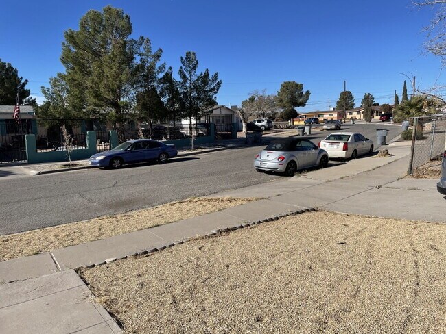 Building Photo - 8137 Staghorn Dr