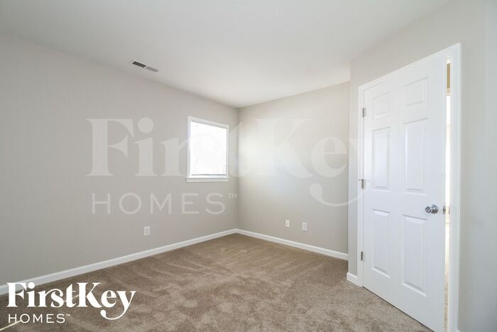 Building Photo - 5213 Pembrooke Forest Ct