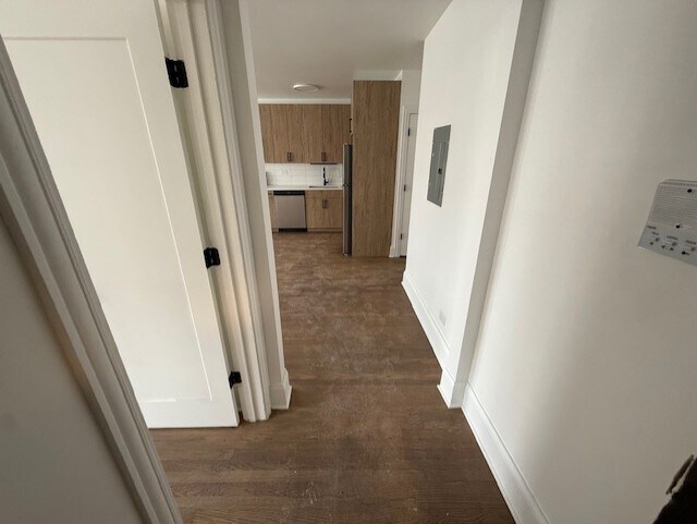 Building Photo - 6308 N Artesian Ave