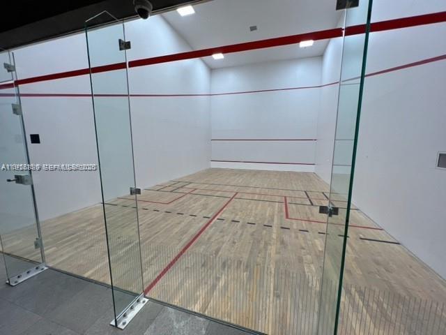 Building Photo - 1010 Brickell Ave