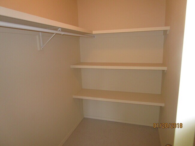 Building Photo - 1020 Madeira Dr SE