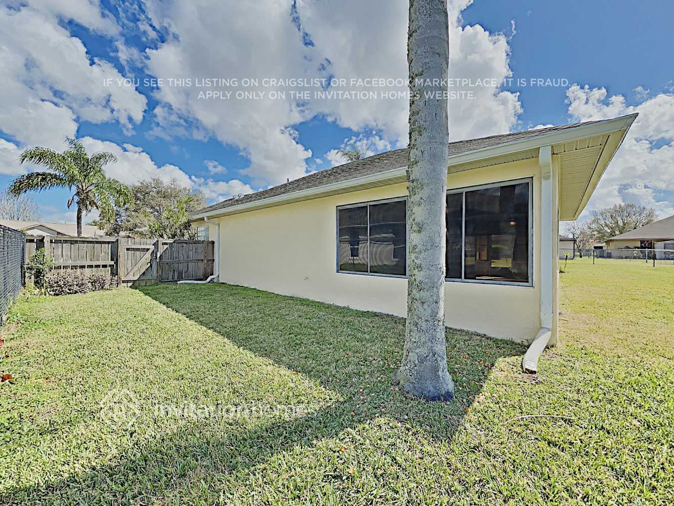 Building Photo - 2303 Sweetwater Blvd