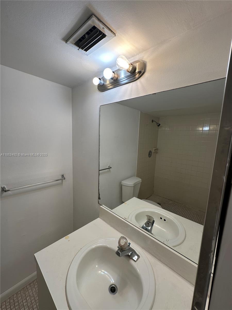 Building Photo - 8540 N Sherman Cir
