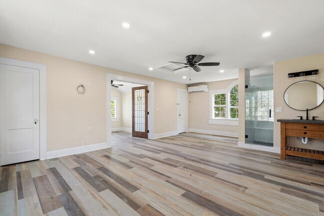 Building Photo - 3310 E Maritana Dr