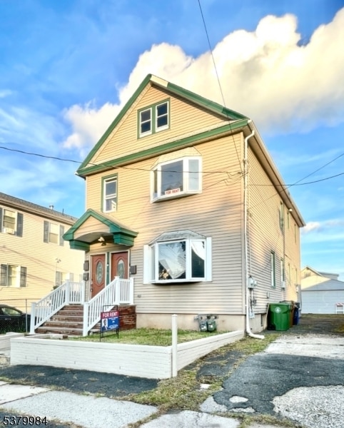 Primary Photo - 826 E Curtis St