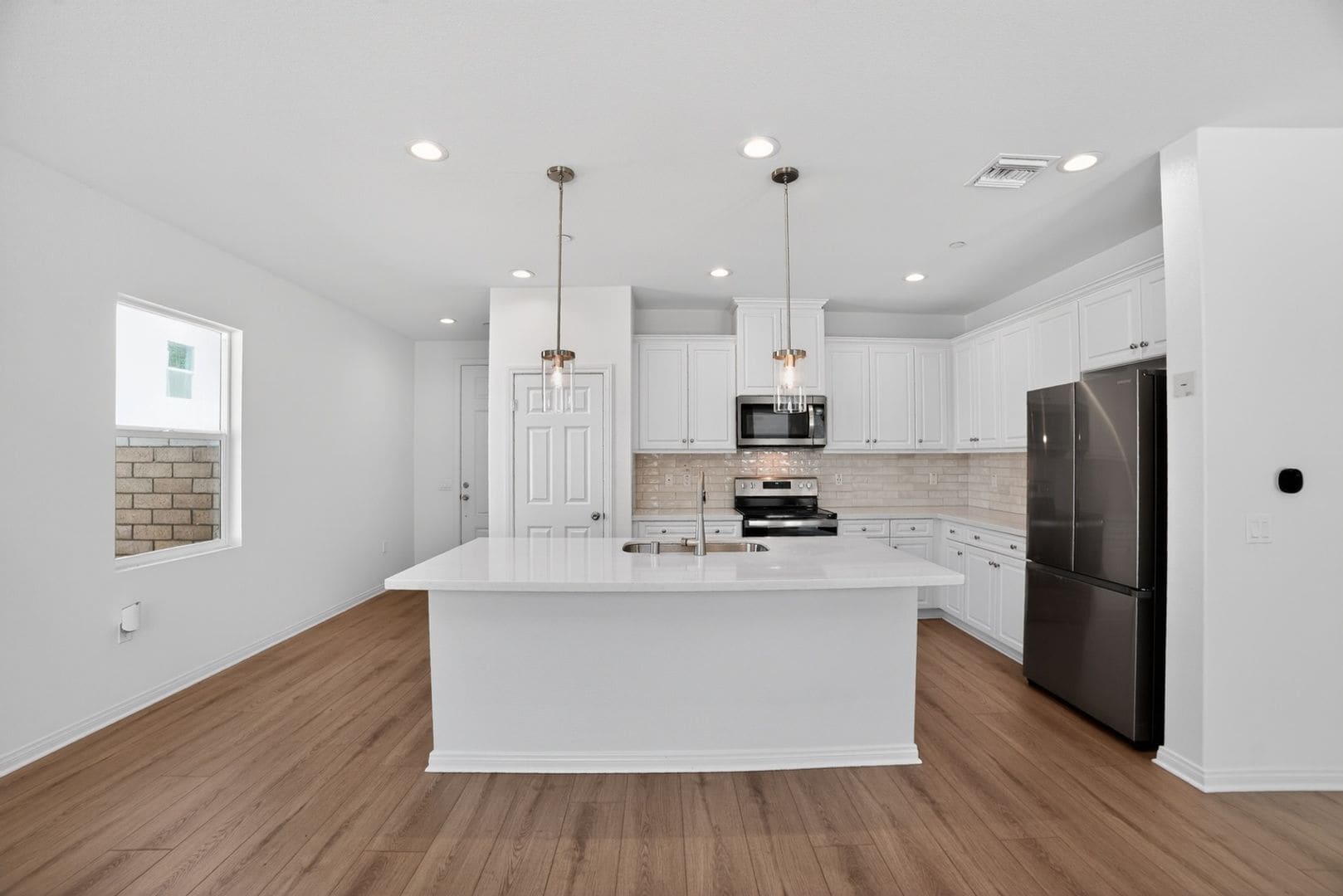 Building Photo - 2471 Satsuma Cir