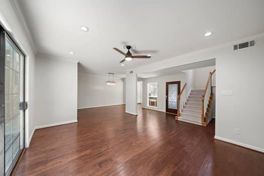 Building Photo - 201 Vanderpool Ln